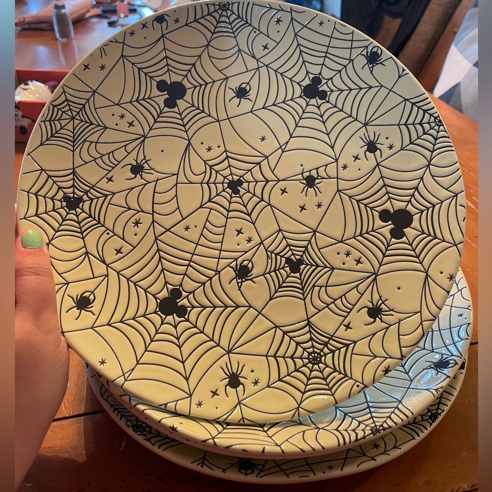 Disney Halloween Plates set of 4